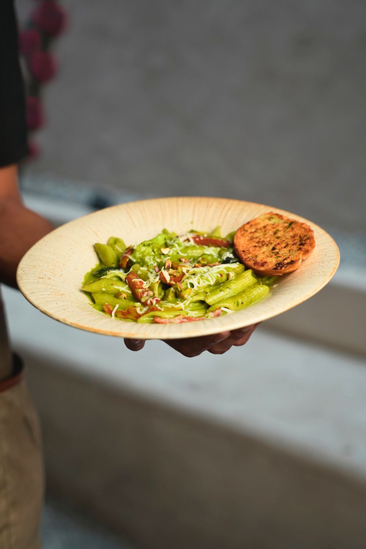 Pistachio creamy pesto pasta at Nombre café Bengaluru